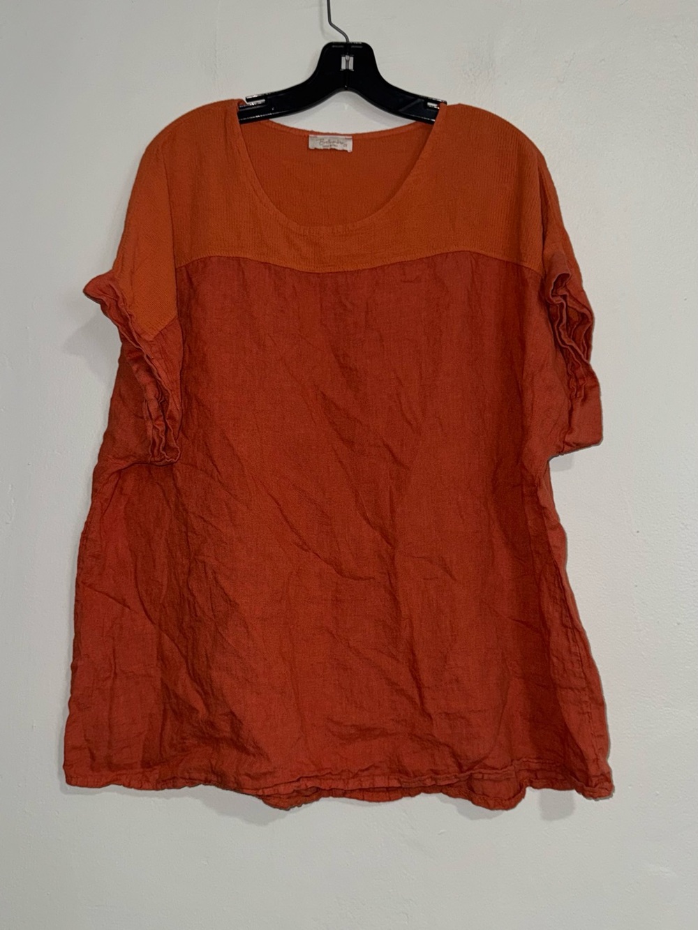Bellambia Relaxed Short-Sleeve Scoop Tunic in Rust Orange